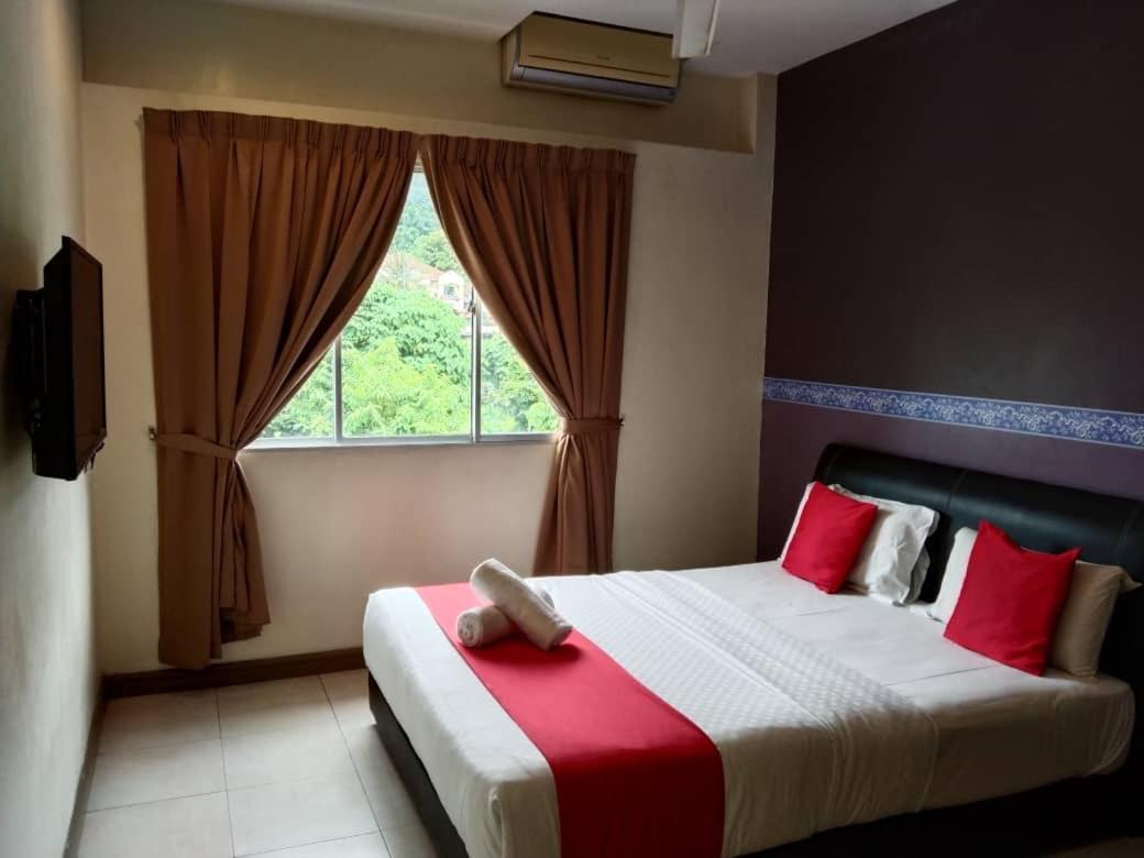 Alia Express Ferringhi Hotel Batu Feringgi Exterior foto
