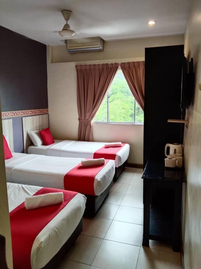 Alia Express Ferringhi Hotel Batu Feringgi Exterior foto