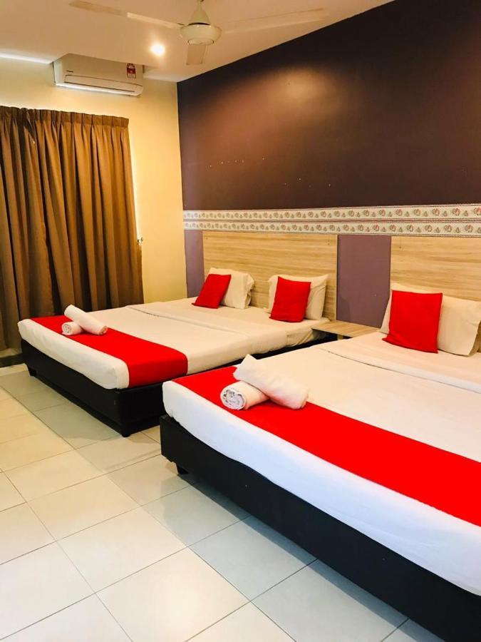 Alia Express Ferringhi Hotel Batu Feringgi Exterior foto